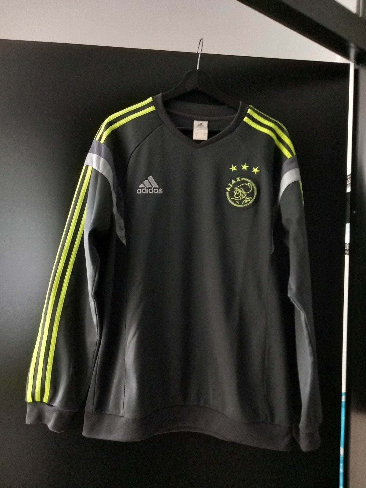 2 x Ajax Sweater , 1 Ado Den Haag trui, origineel, Ophalen of Verzenden, Ajax, Shirt