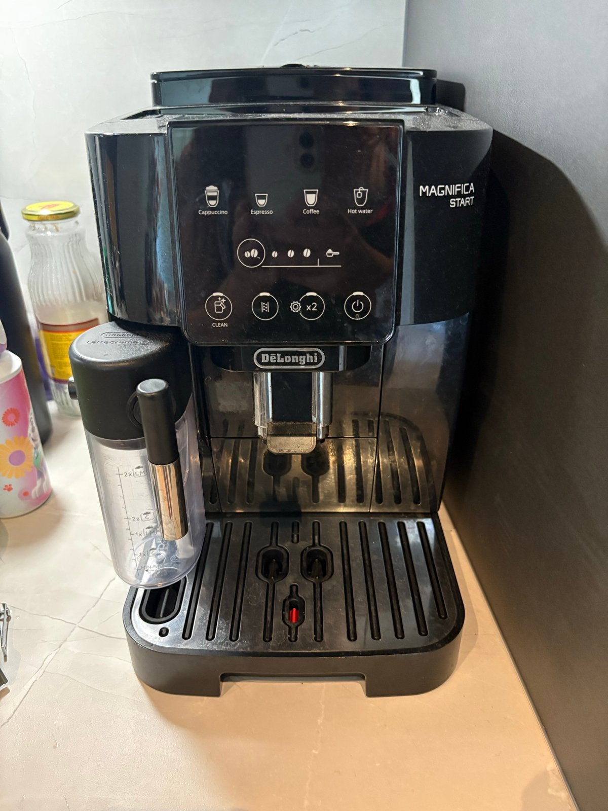 De'Longhi Magnifica Start volautomatische espressomachine, Ophalen, Afneembaar waterreservoir, Gebruikt, Espresso apparaat