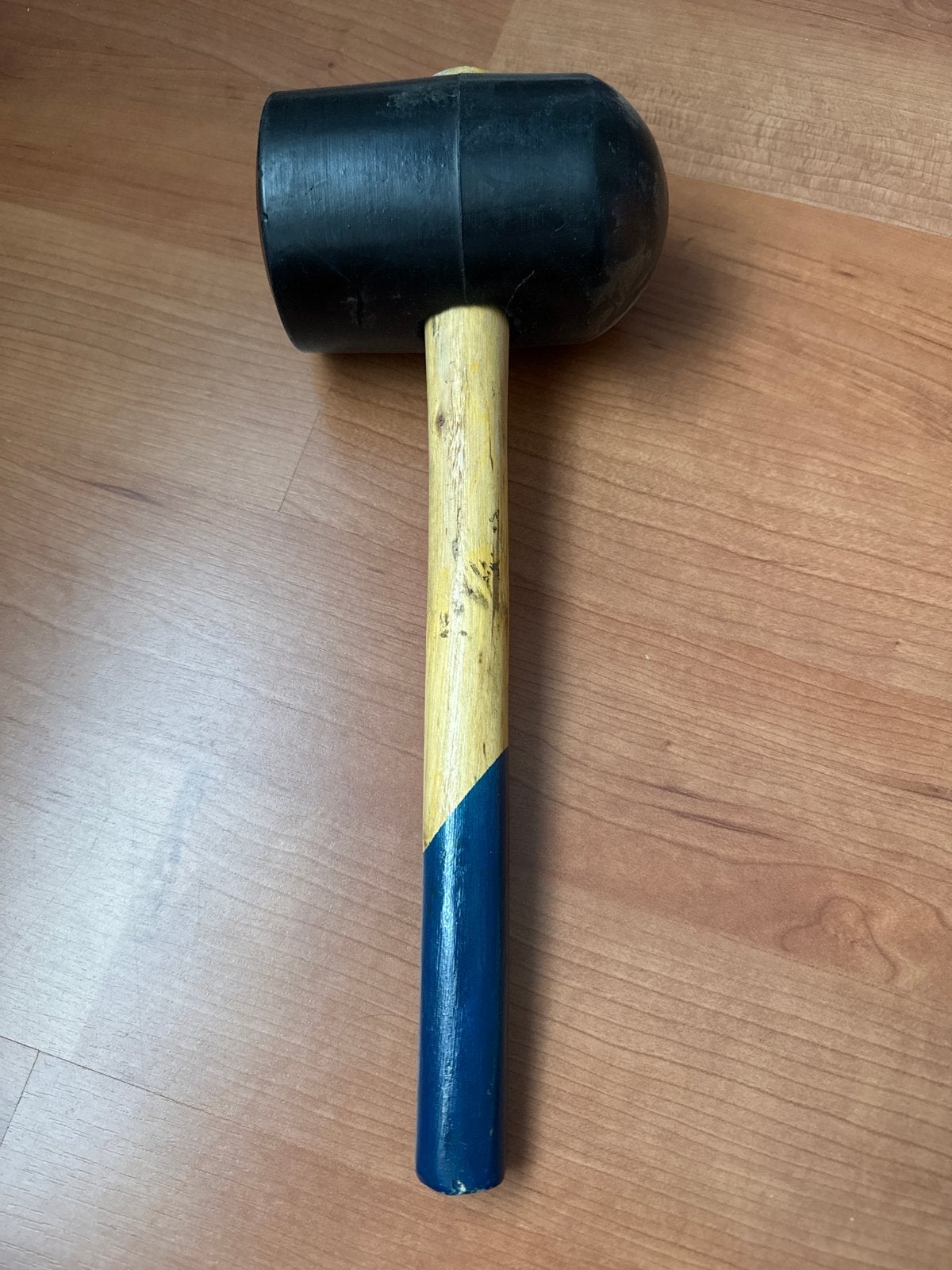 Rubberen hamer met houten steel, Doe-het-zelf en Verbouw, Gereedschap | Handgereedschap, Ophalen of Verzenden, Gebruikt, Hamer