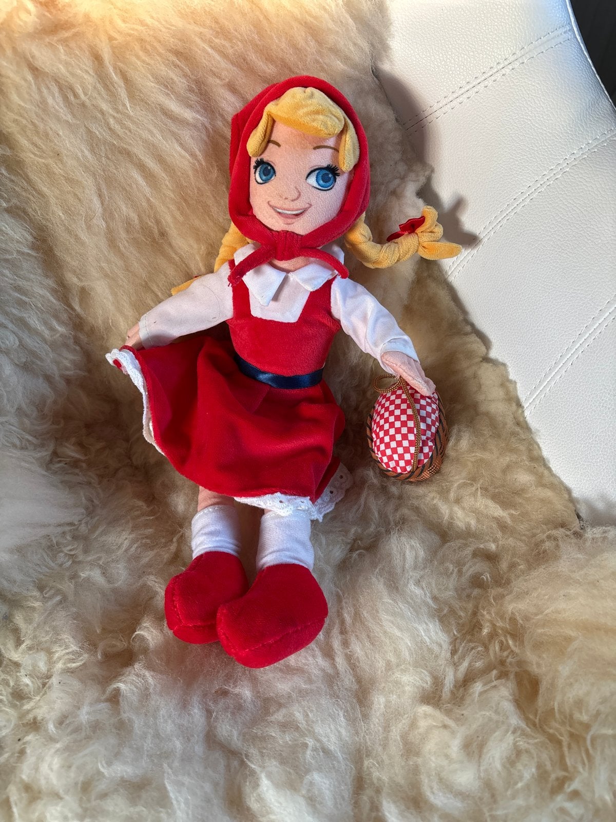 Roodkapje knuffelpop met mandje- Efteling, Ophalen of Verzenden, Zo goed als nieuw, Overige typen