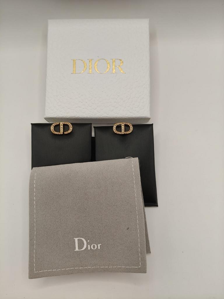 Dior CD Oorbellen met Strass - Zo goed als nieuw, Overige materialen, Ophalen of Verzenden, Zo goed als nieuw, Knopjes of Stekers