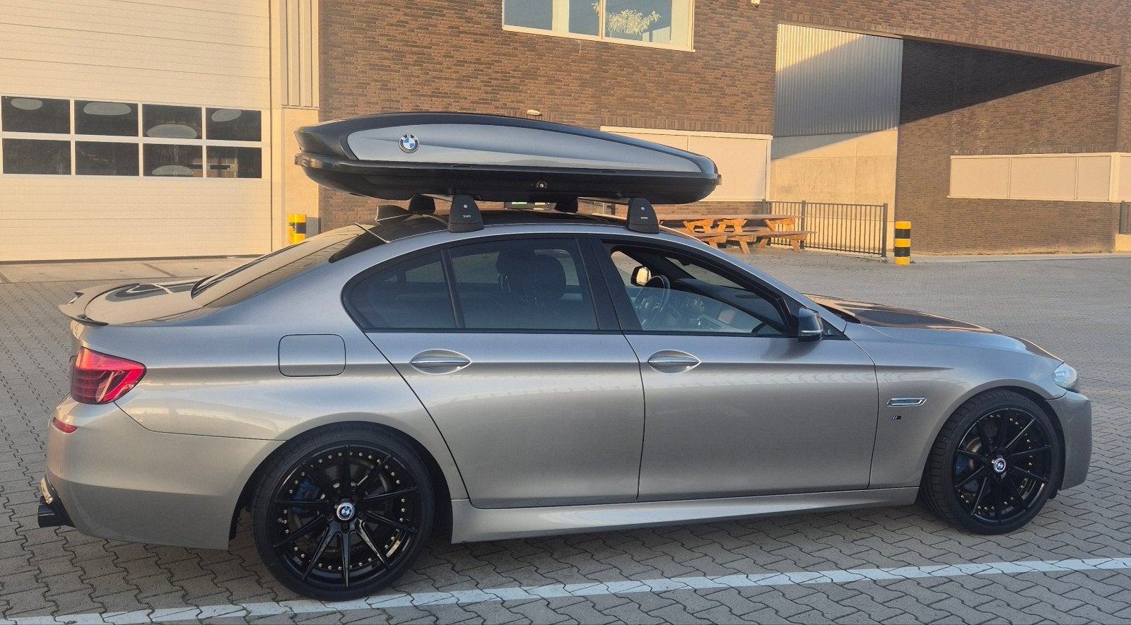 BMW Dakkoffer  te huur 420 liter. Te huur., Ophalen of Verzenden, Zo goed als nieuw