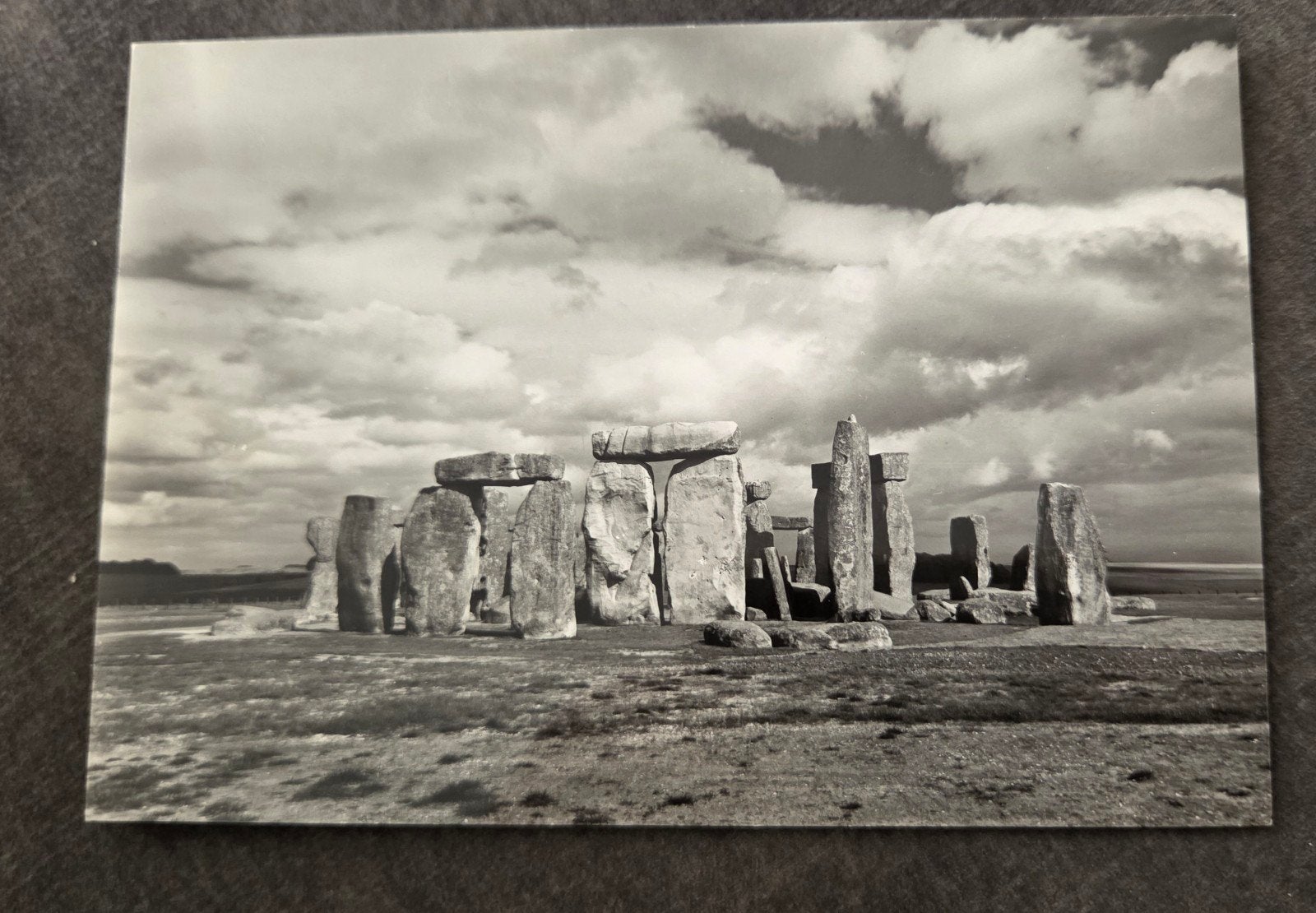 Zwart-wit ansichtkaart Stonehenge, Wiltshire, Engeland, Verzenden, 1940 tot 1960, Ongelopen, Engeland