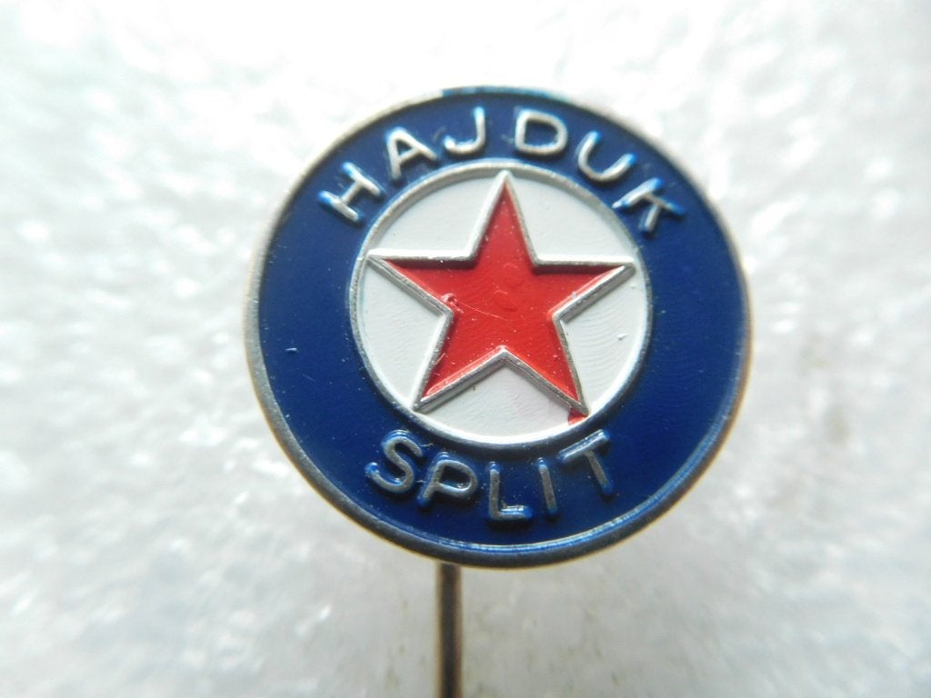 voetbal speldje Hajduk Split, Ophalen of Verzenden, Zo goed als nieuw, Sport