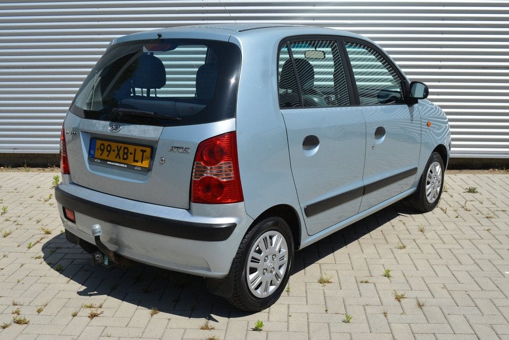 Hyundai Atos 1.1i Active Young| 5 Deurs | Stuurbekr. | 91717, Auto's, Hyundai, Voorwielaandrijving, Stof, 31 €/maand, 4 cilinders