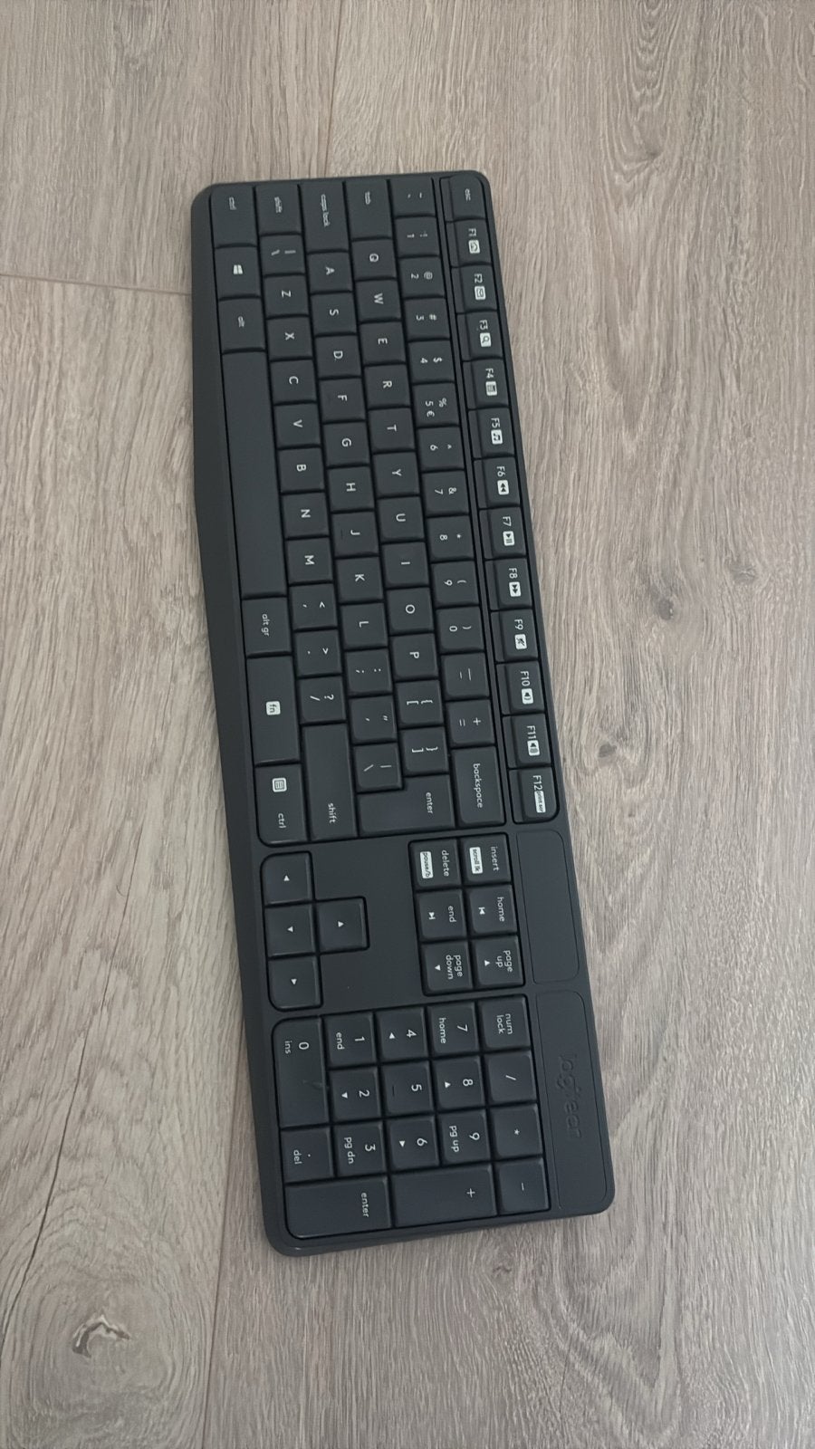 Logitech draadloos toetsenbord met numeriek gedeelte, Computers en Software, Toetsenborden, Ophalen, Draadloze ontvanger, Zo goed als nieuw