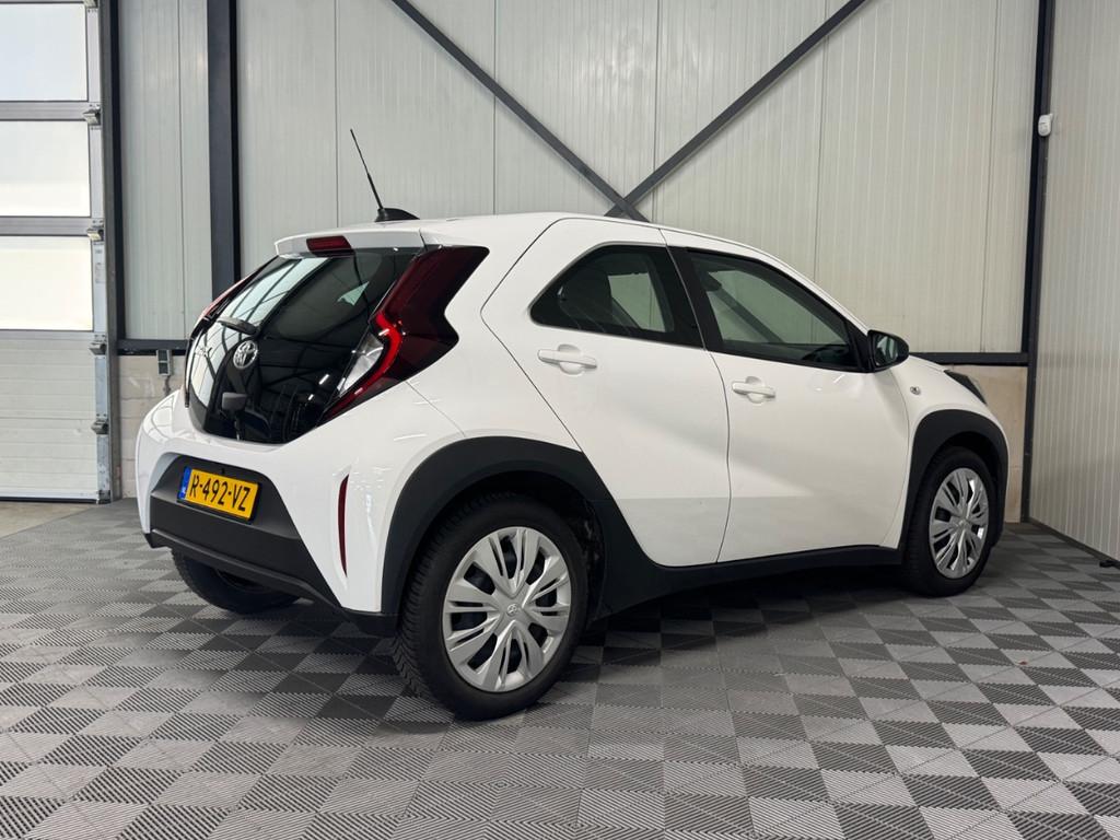 Toyota Aygo X 1.0 VVT-i | MT Play 5-Drs | Airco | Camera | C, Auto's, Toyota, 21 km/l, Gebruikt, 920 kg, 4 stoelen