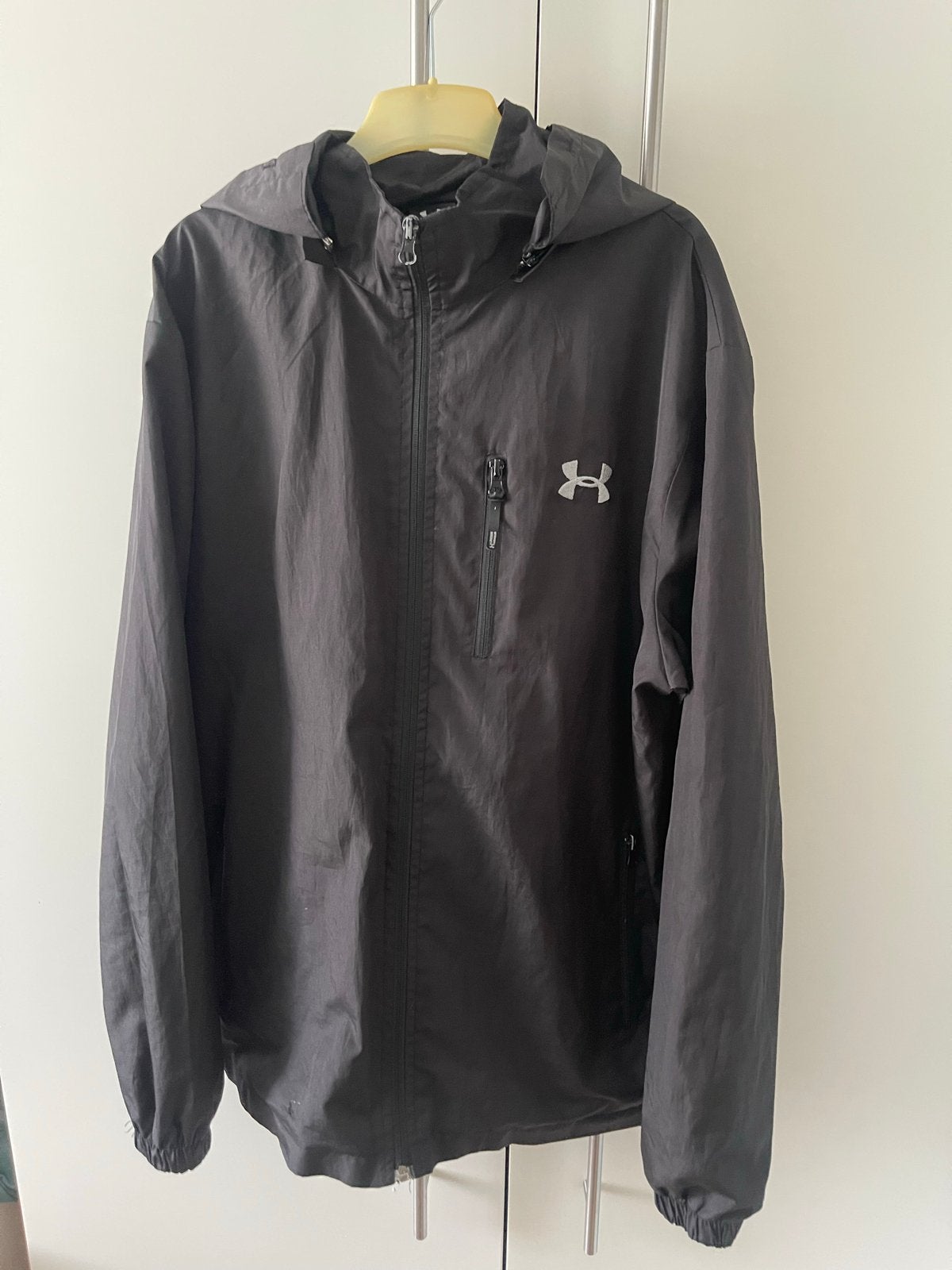 Under Armour Windjack Zwart - Zo goed als nieuw, Ophalen of Verzenden, Zo goed als nieuw, Maat 46 (S) of kleiner, Zwart