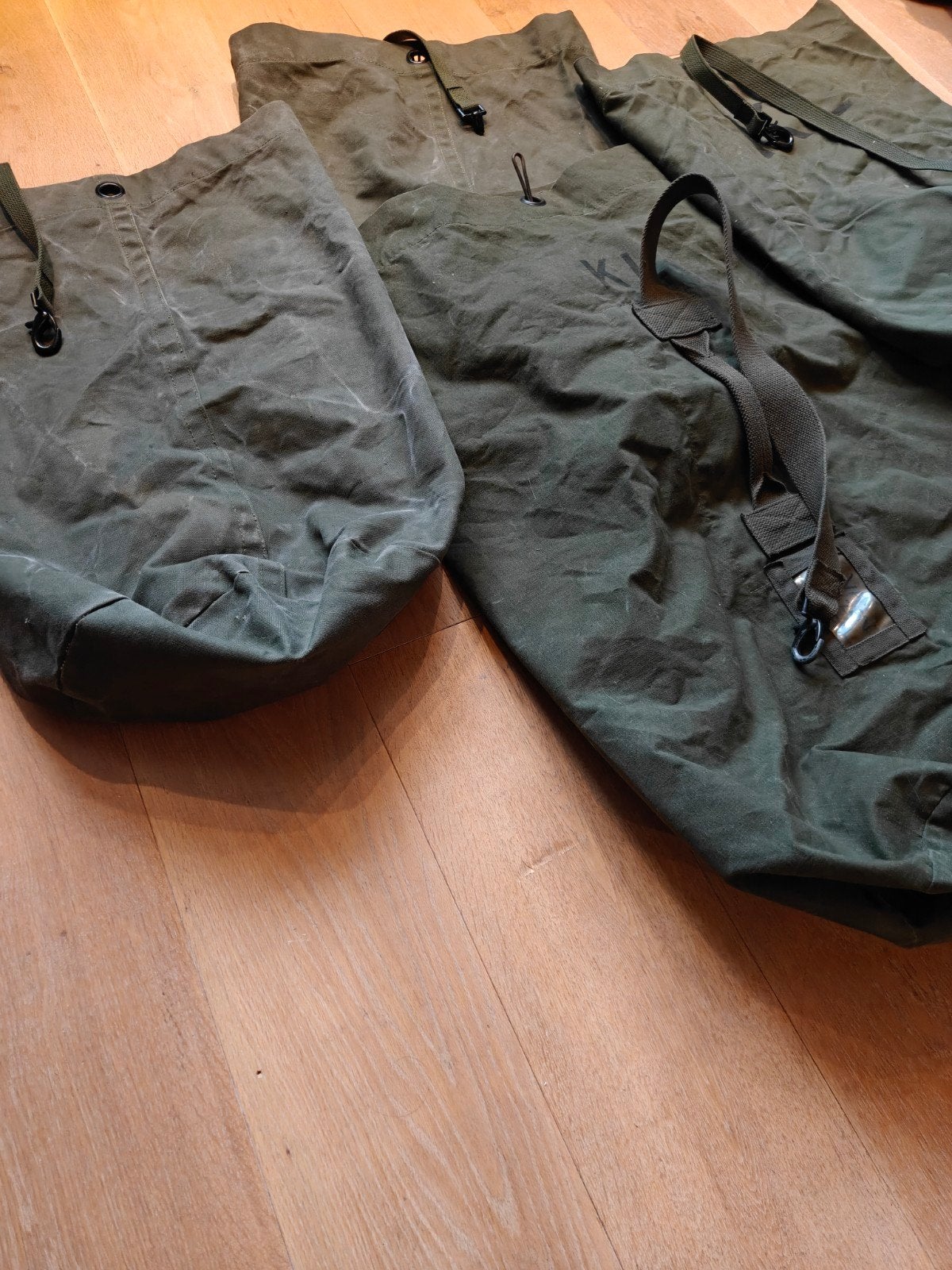 Set van 4 Leger Groene Plunjezakken - 2 Maten, Ophalen of Verzenden, Landmacht, Nederland, Overige typen
