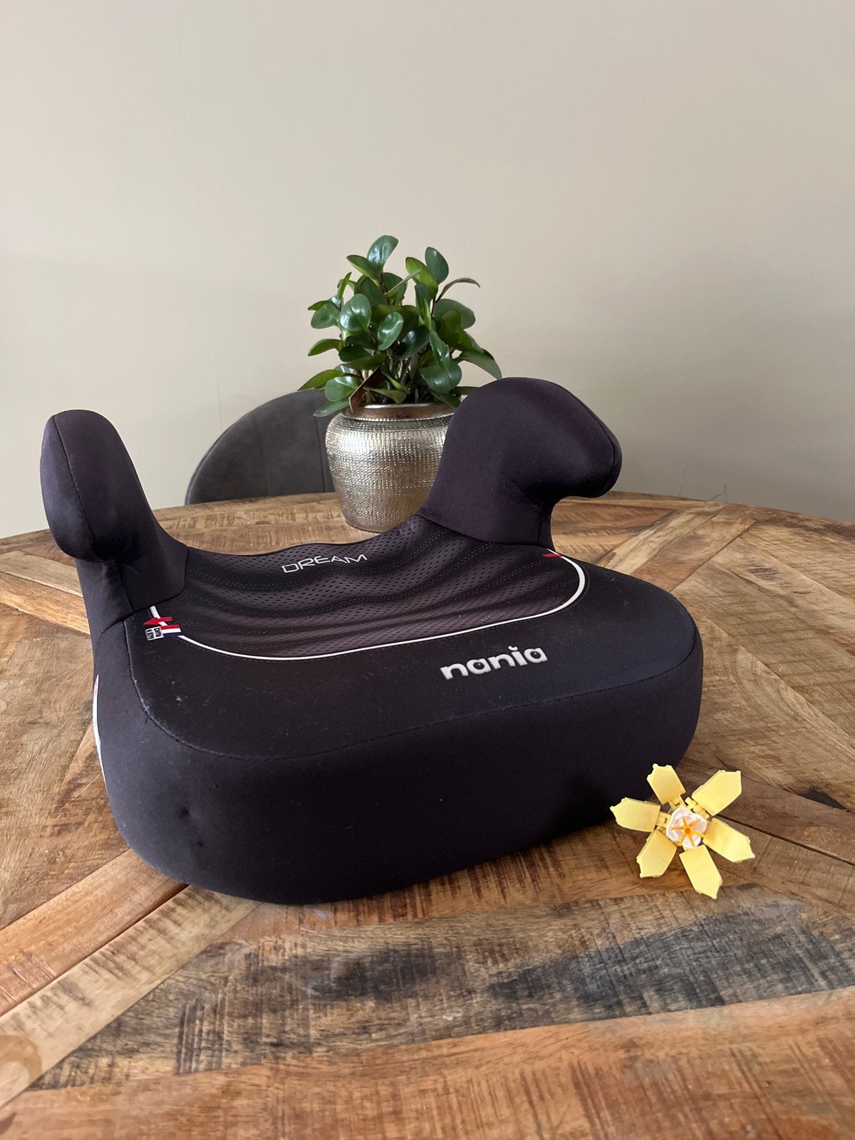 Nania Dream Autostoelverhoger 15-36 kg, Kinderen en Baby's, Autostoeltjes, Gebruikt, Overige merken, 15 t/m 36 kg, Autogordel