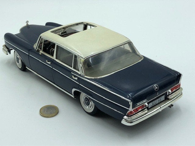 Mercedes 300 SE Blauw, Revell, Ophalen of Verzenden, Gebruikt, Auto, Revell