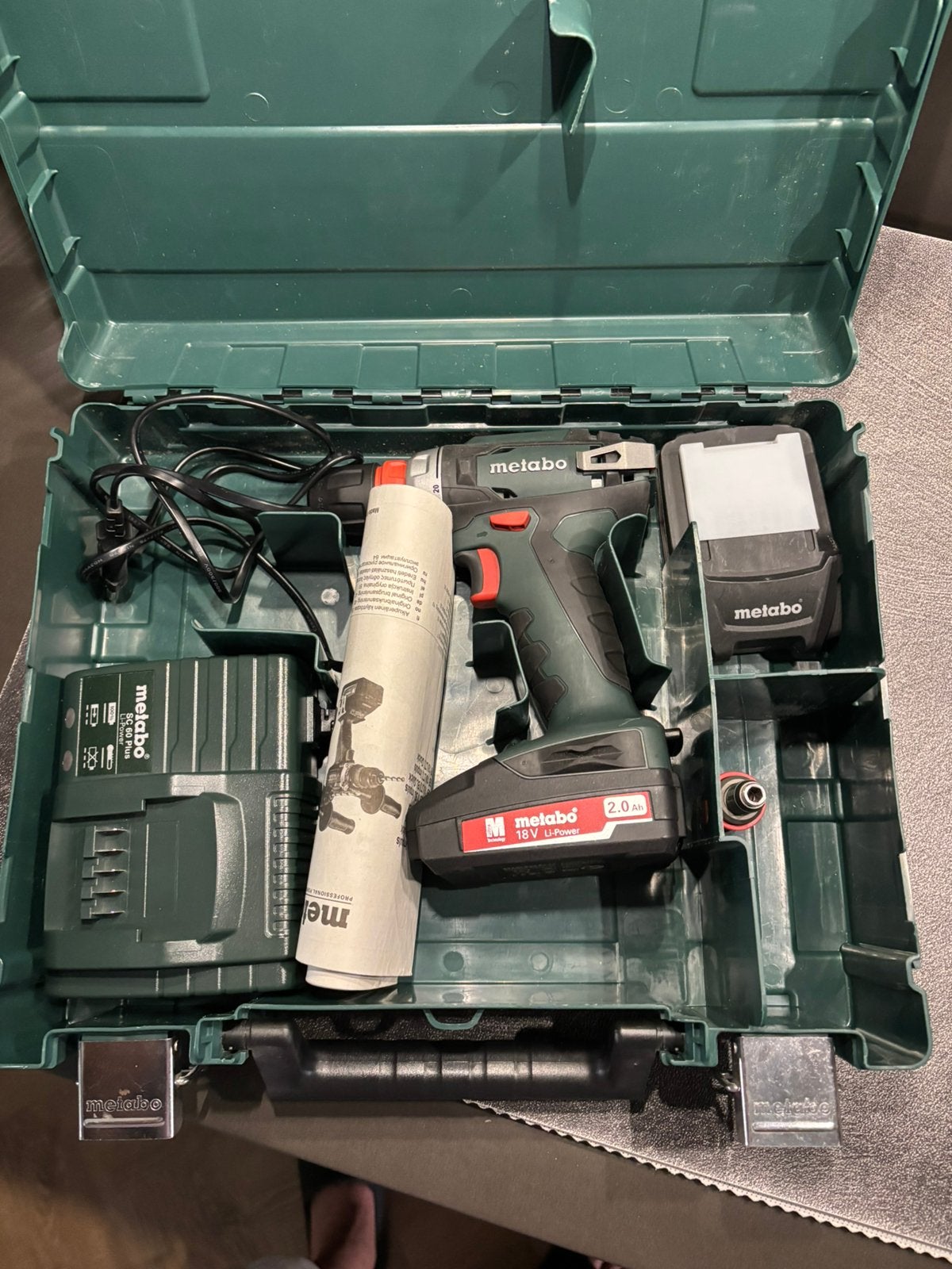 Foto 10 van ZGAN METABO ACCUBOORMACHINE BS 18 QUICK/2goede accu’s/lader