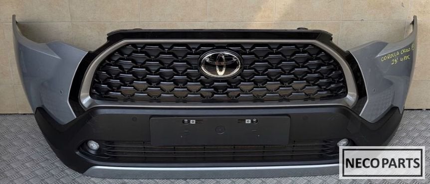 TOYOTA COROLLA CROSS VOORBUMPER BUMPER COMPLEET ORIGINEEL!!!, Gebruikt, -, Voor, -