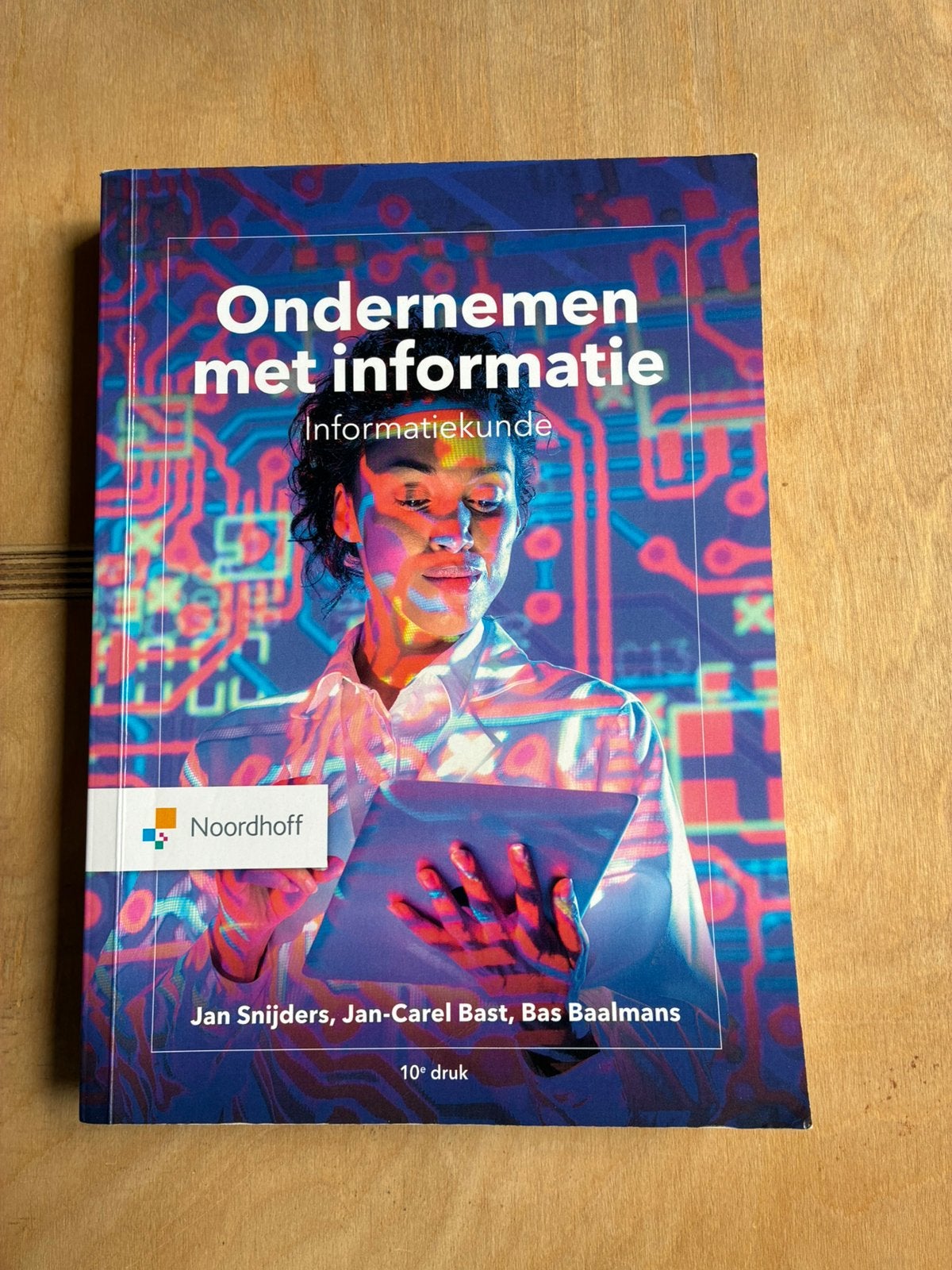 Ondernemen met informatie boek, Ophalen of Verzenden, Gamma, Zo goed als nieuw, HBO