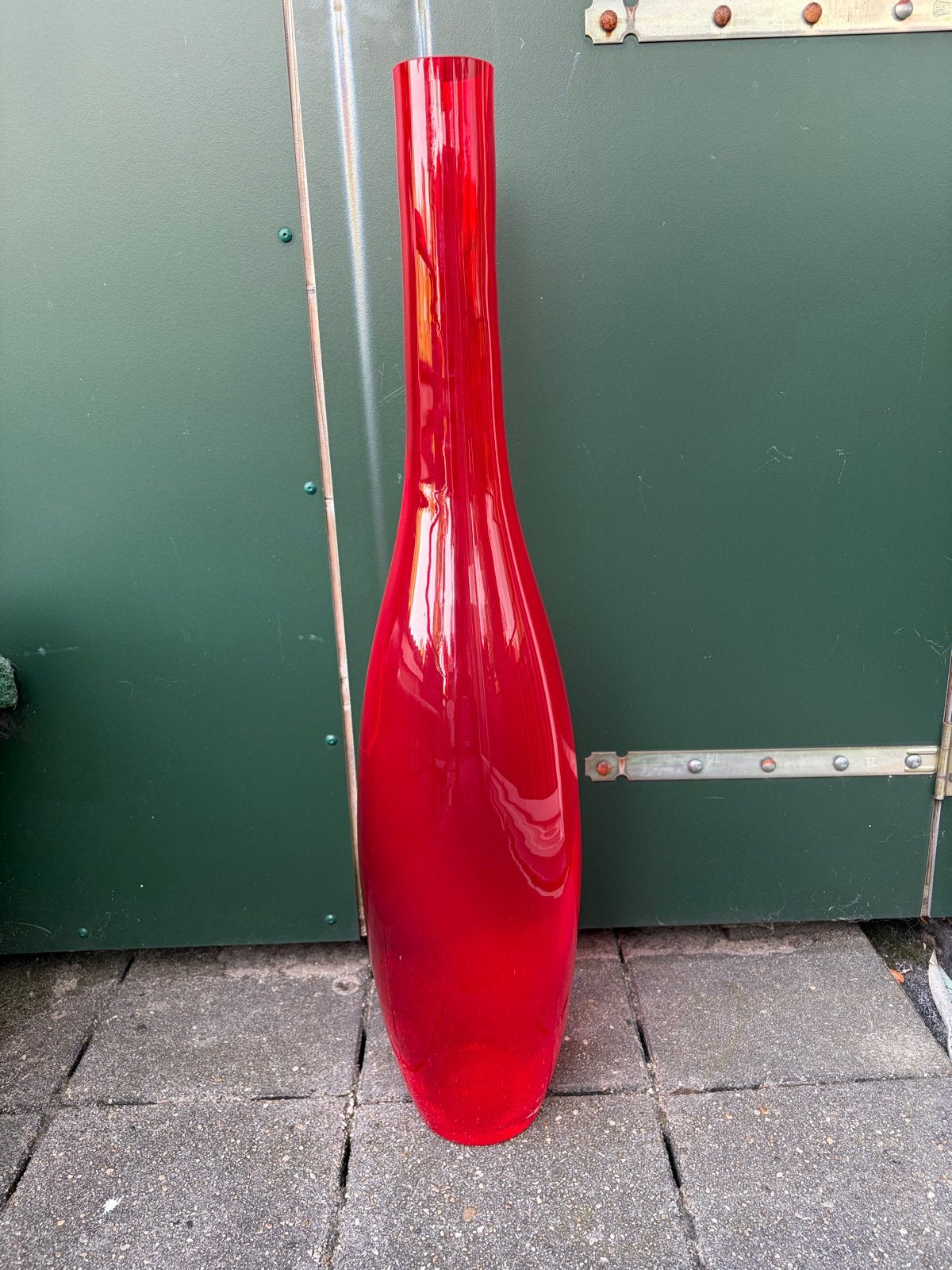 Grote rode glazen vaas - Modern design, Ophalen