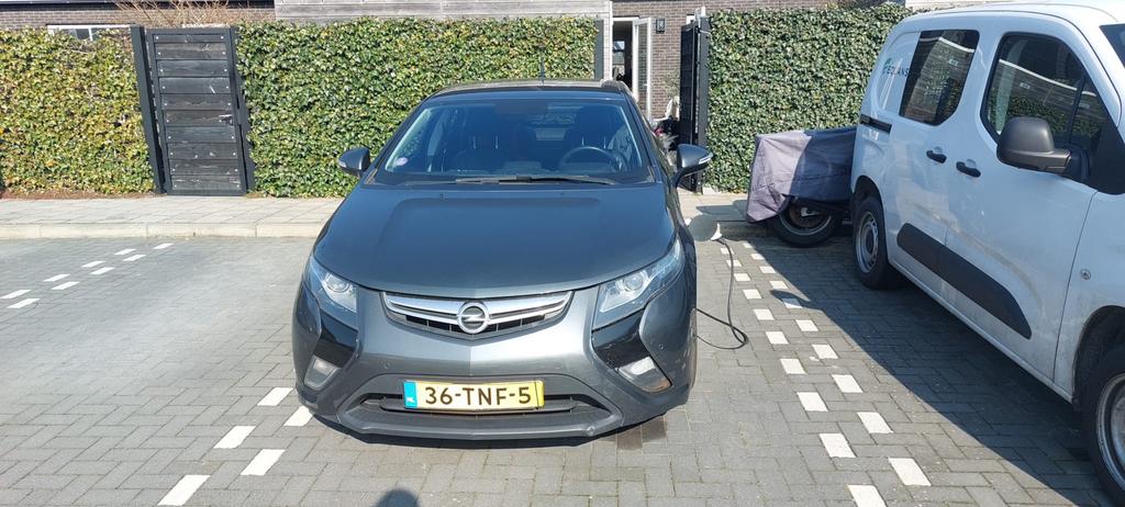 Opel Ampera 1.4 Hybride 2012 Grijs, Auto's, Opel, Ampera, 4 cilinders, 4 stoelen, Zilver of Grijs