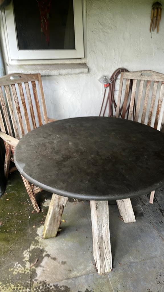 Mooie natuursteen op tafel met 4 verstel hardhouten stoelen., Ophalen, Hardhout, 4 zitplaatsen