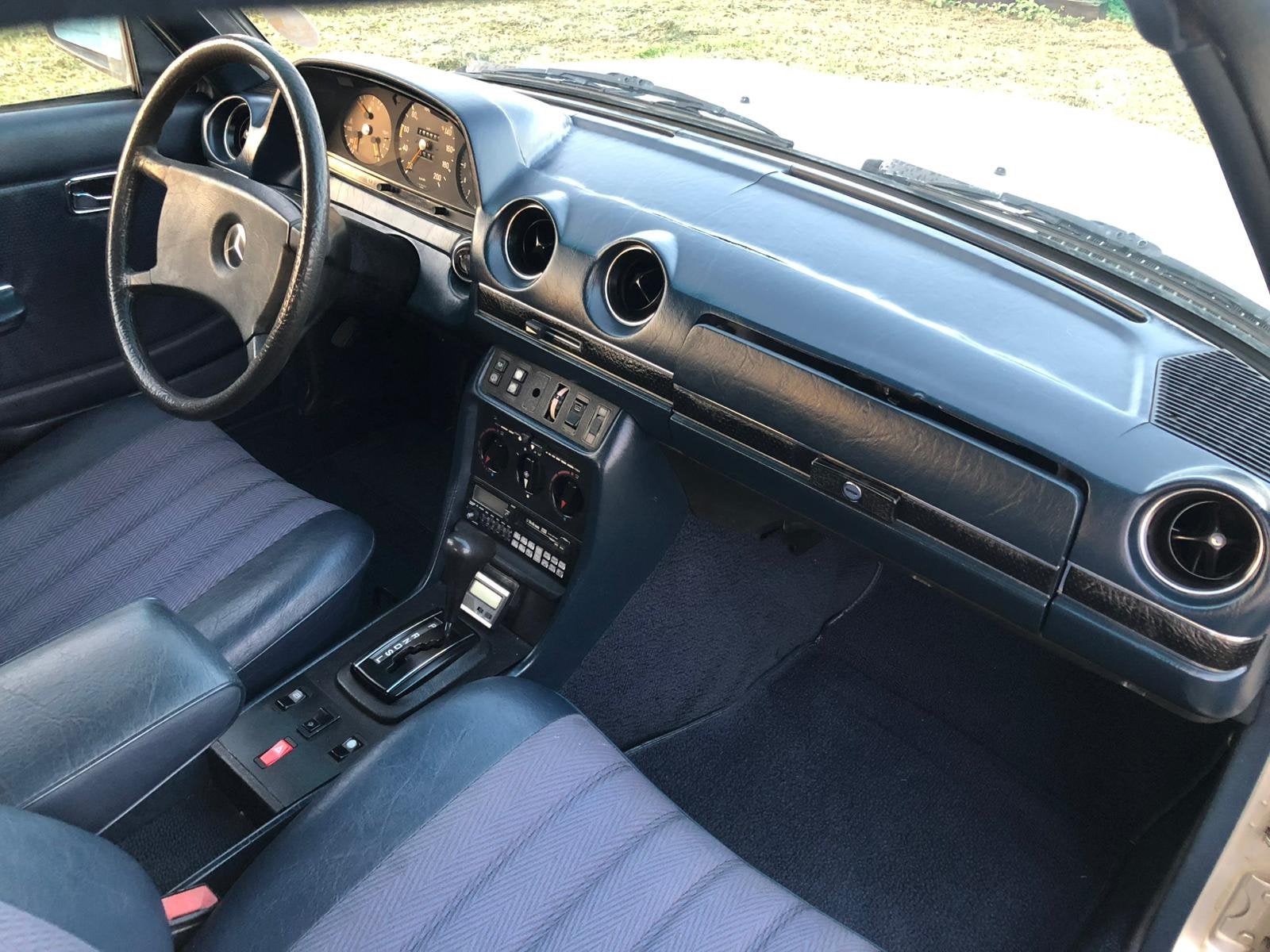 Mercedes w123 touring kombi automaat benzine stationoldtimer, foto 9
