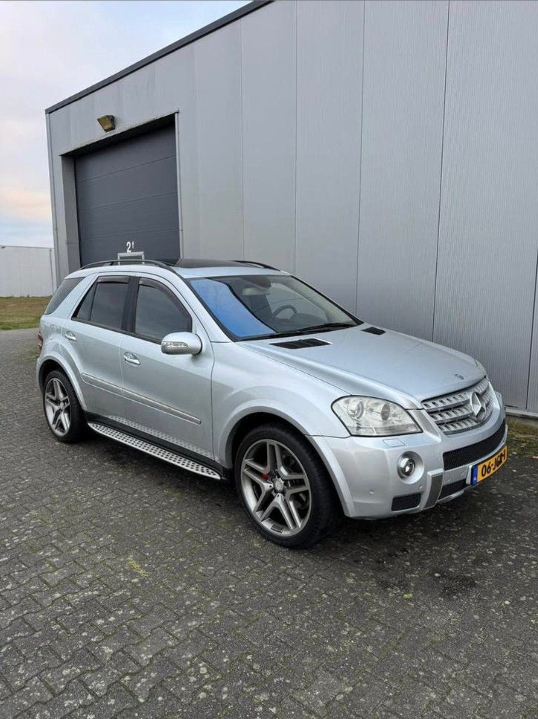 Mercedes-Benz M-Klasse 3.0 CDI Grijs Youngtimer, Automaat, 255 €/maand, 2987 cc, 10 km/l