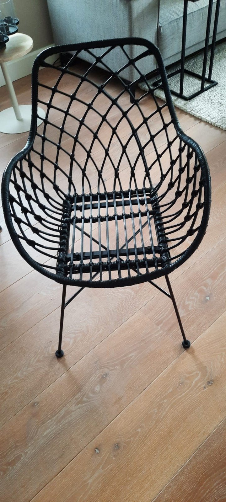 Set van 4 zwarte design stoelen - zo goed als nieuw, Huis en Inrichting, Stoelen, Ophalen, Modern design, Zwart, Zo goed als nieuw