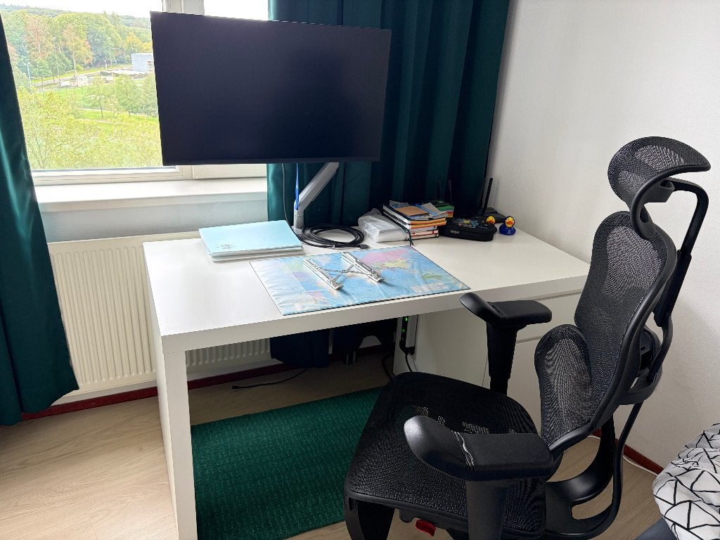 Malm desk + Dell Monitoren P3222QE + Bachmann, Ophalen, Gebruikt, Spaanplaat of MDF, IKEA