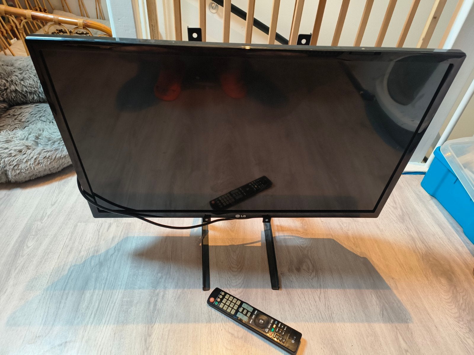 LG TV zonder originele standaard, incl. afstandsbediening, Ophalen, Gebruikt, 60 tot 80 cm, LG