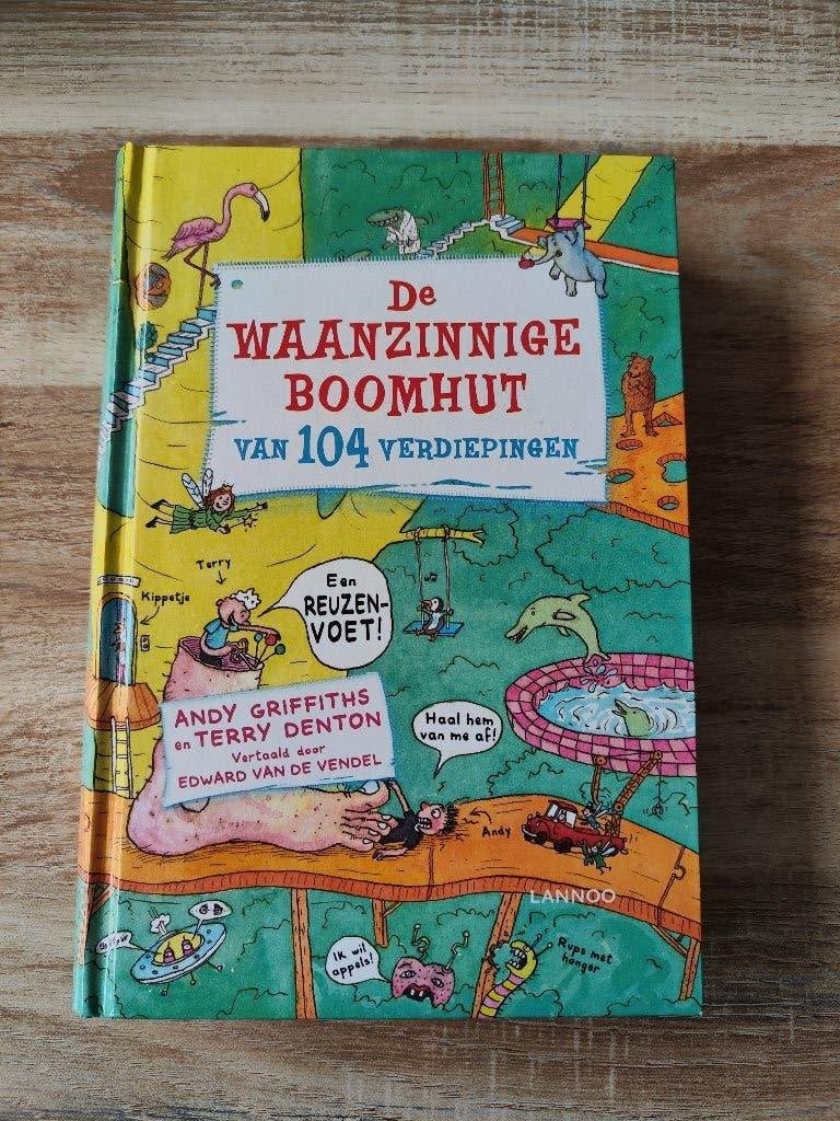 De waanzinnige boomhut met 104 verdiepingen - deel 8, Ophalen of Verzenden, Zo goed als nieuw, Andy Griffiths en Terry Denton