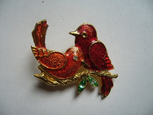 LEUKE KLEINE VINTAGE BROCHE 2 VOGELTJES GEEMAILLEERD, Sieraden, Tassen en Uiterlijk, Antieke sieraden, Verzenden, Overige materialen