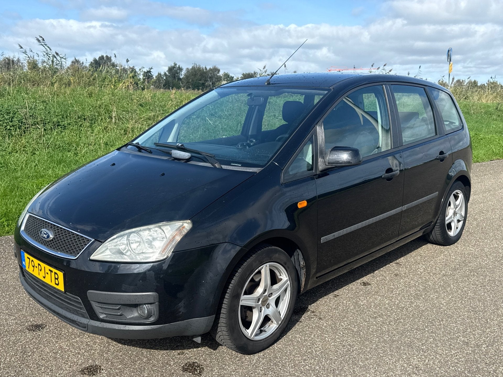 Ford Focus C-Max 1.8-16V Trend zeer leuke auto ! incl NW APK, Voorwielaandrijving, 125 pk, Gebruikt, 4 cilinders