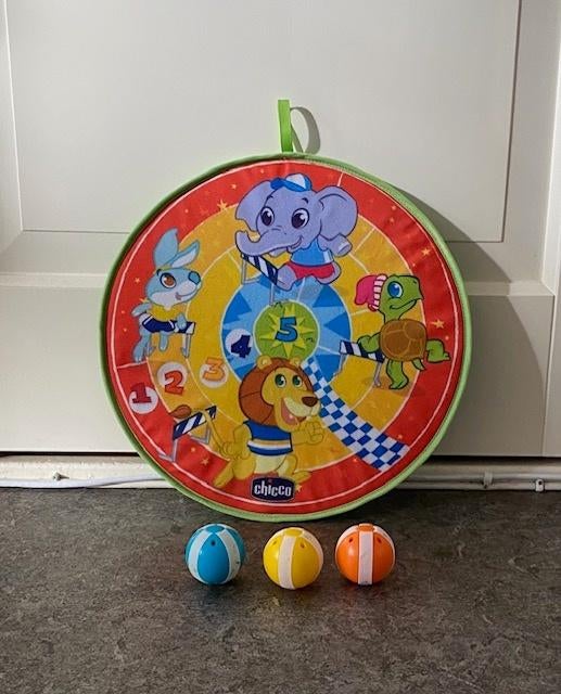 Dartbord met klittenband balletjes, Ophalen of Verzenden, Gebruikt