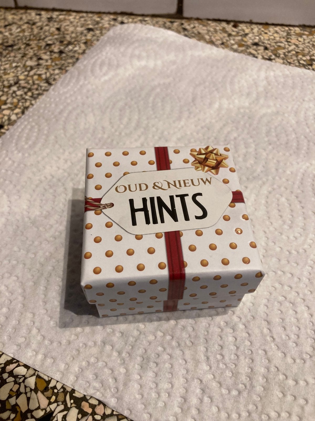 Hints, Ophalen of Verzenden, Zo goed als nieuw
