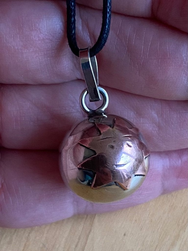 Echt zilver Zwangerschaps bol Ketting belletje maan & zon, Ophalen of Verzenden, Zo goed als nieuw