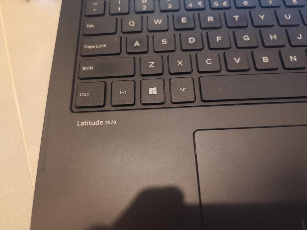 Als nieuw Dell latitude 3570, Core i3 6th Gen, 8GB RAM, Ophalen, Zo goed als nieuw, 15 inch, 2 tot 3 Ghz