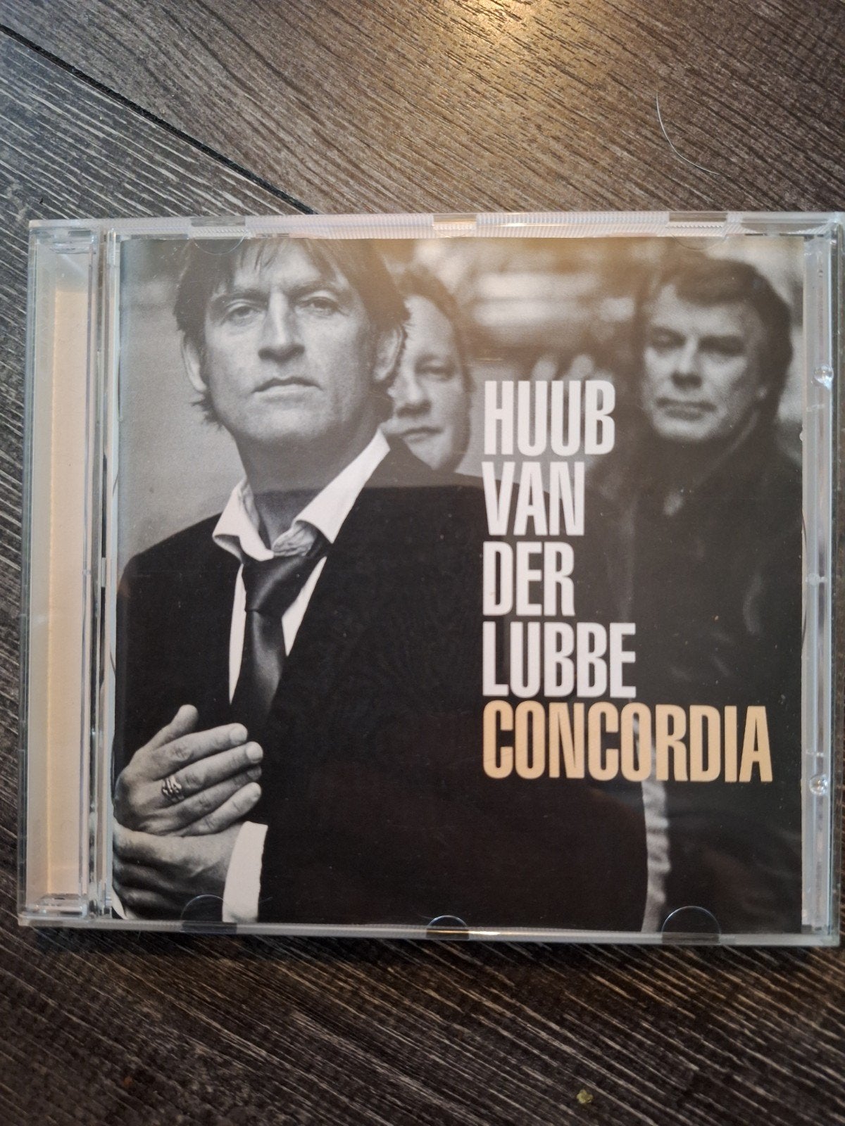Huub van der Lubbe Concordia CD - Gesigneerd met tickets, Ophalen of Verzenden, Zo goed als nieuw, Inclusief doosje, Singer-songwriter