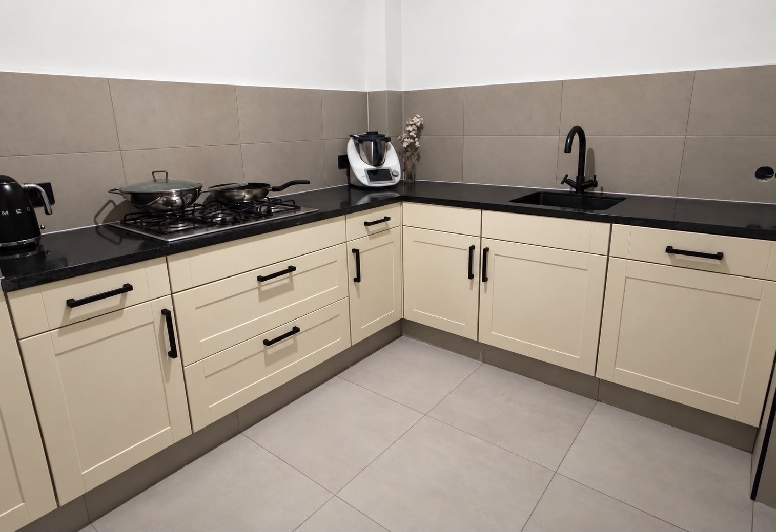 Moderne keuken, Hoekkeuken, Graniet of Steen, Ophalen of Verzenden, Zo goed als nieuw