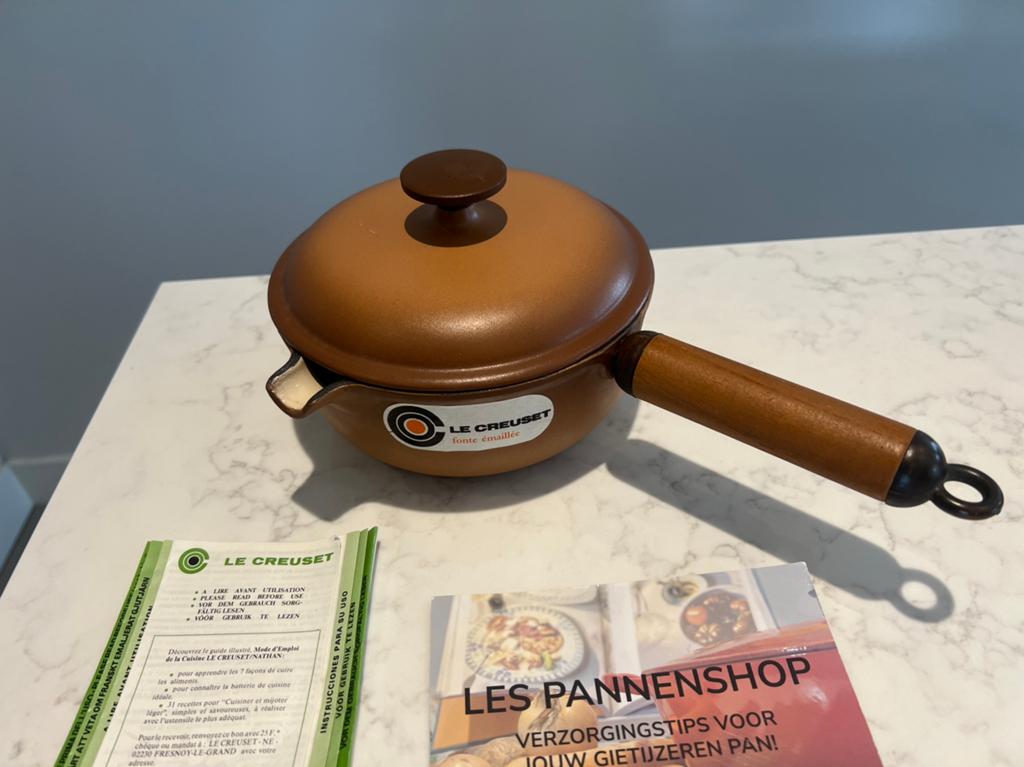 Nieuw 2 x Le Creuset  La Mama kleur Terroir 17 en 20 cm, Huis en Inrichting, Keuken | Potten en Pannen, Kookpan of Snelkookpan