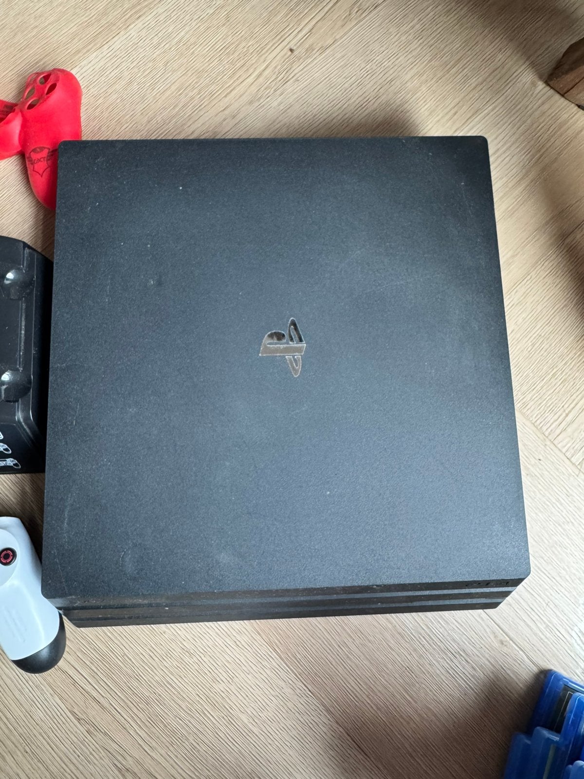 Playstation 4 slim 800gb- dock station - 17 spellen, Spelcomputers en Games, Spelcomputers | Sony PlayStation 4, Ophalen, Met games