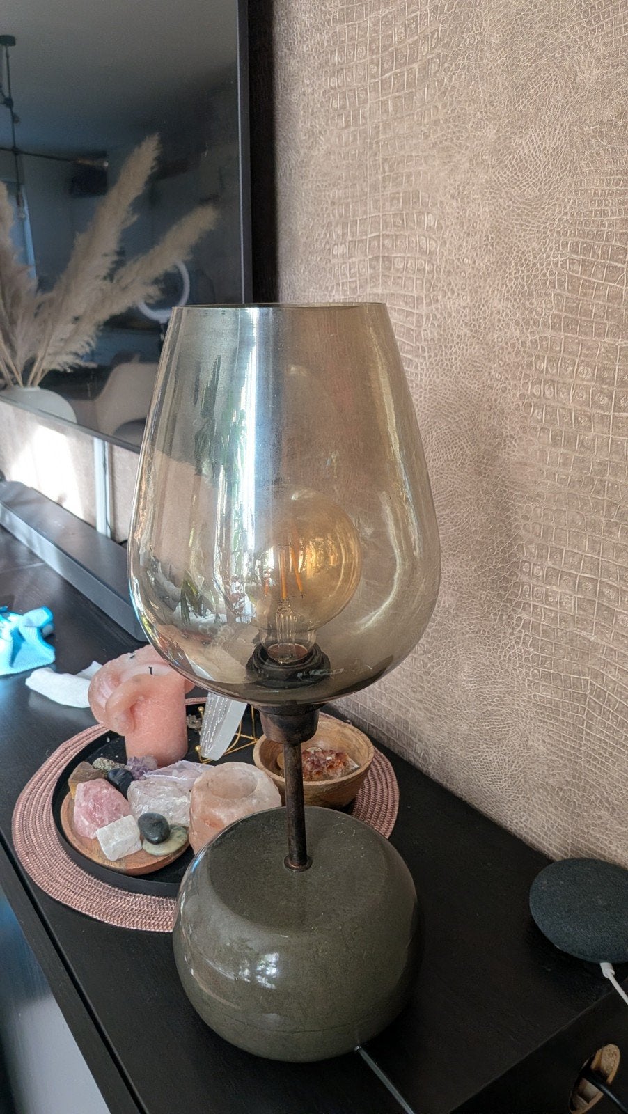 Stijlvolle tafellamp met glazen kap - 48 cm hoog, Gebruikt, Modern, E27 (groot), Ophalen of Verzenden