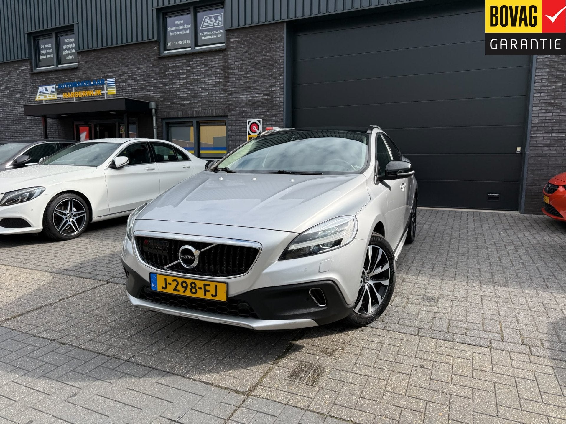 Volvo V40 Cross Country 1.5 T3 Summum | 2E EIGENAAR | 3/6 of, 4 cilinders, 700 kg, Leder, Automatische klimaatregeling