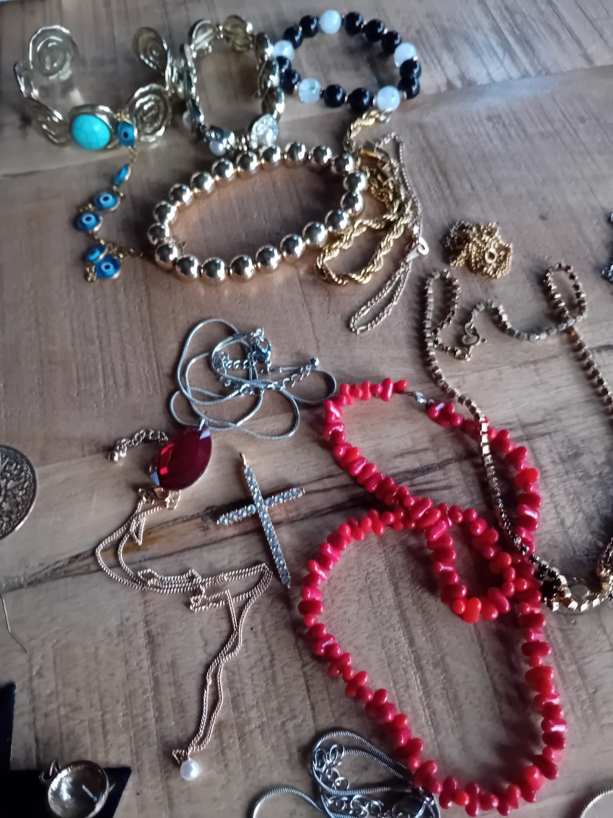 Veel sierraden, Ophalen of Verzenden, Zo goed als nieuw, Overige kleuren, Overige materialen