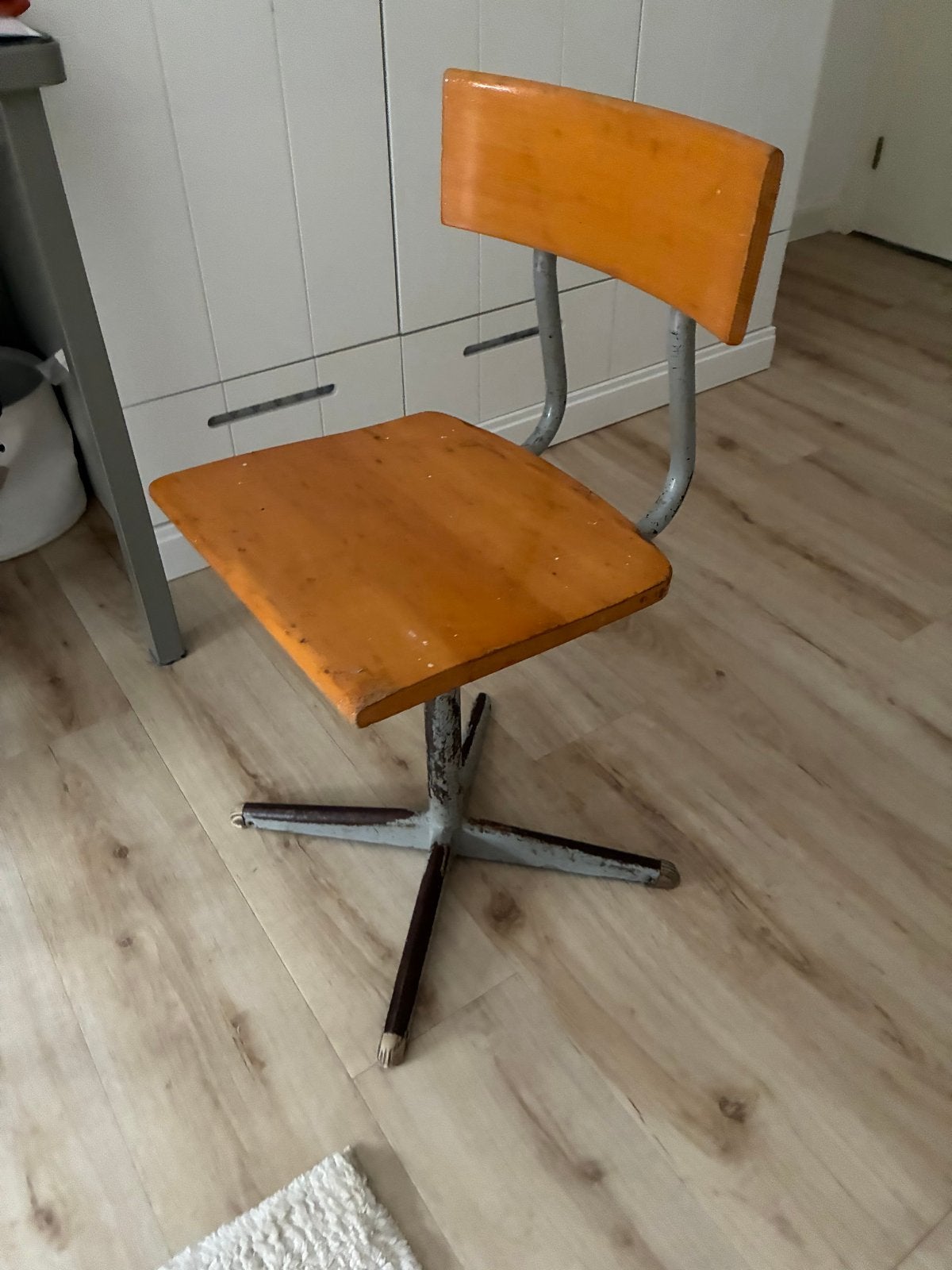 Vintage stalen bureaustoel industrie houten zitting en rug, Ophalen
