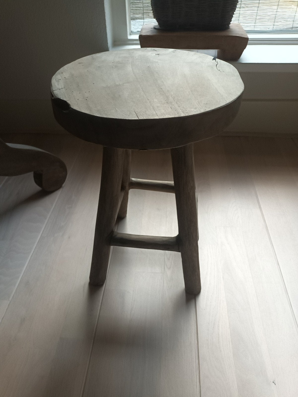 Houten krukje - Rustiek, Huis en Inrichting, Ophalen, Gebruikt, Hout