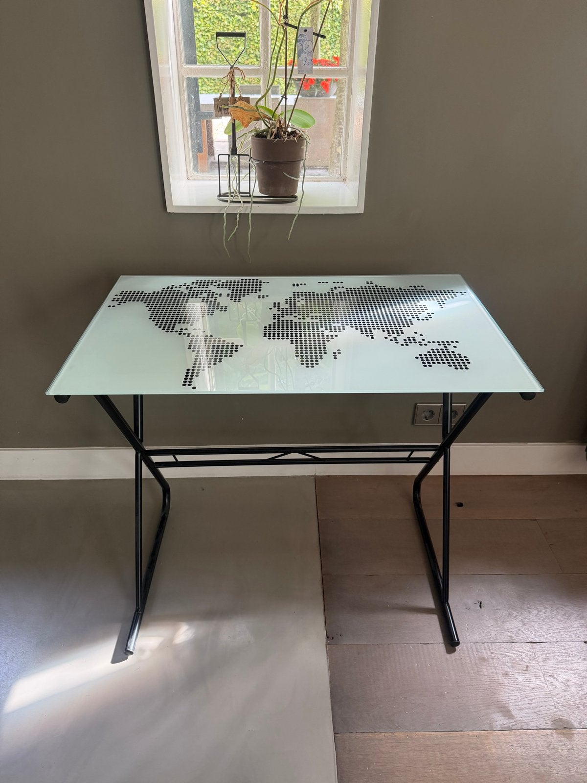Glazen Bureau met Wereldkaart - 80x50x75 cm, Ophalen, Zwart, Gebruikt, Overige merken
