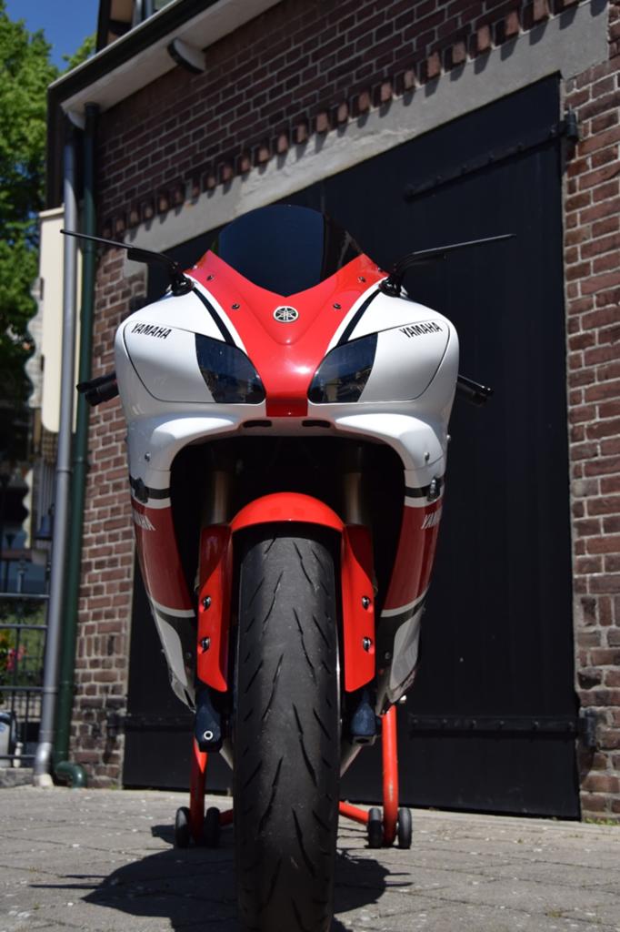 Yamaha R1 2000 met WP, G&G en Öhlins upgrades, Super Sport