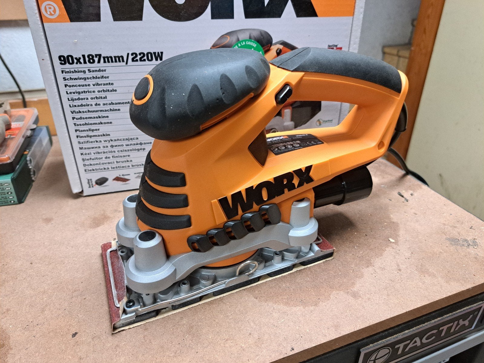Worx WX640.2 Vlakschuurmachine 220W, Ophalen of Verzenden, Zo goed als nieuw, Minder dan 600 watt, Vlakschuurmachine