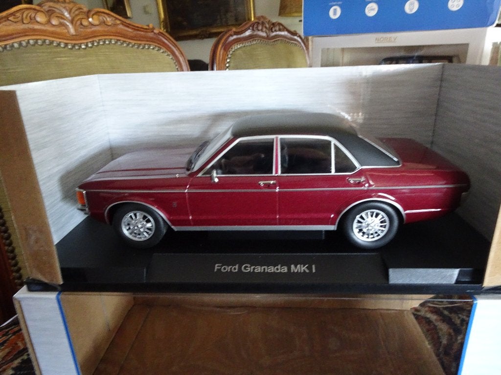 FORD GRANADA MK1 OUD MODEL 1975 1;18 MODEL  CARS, Ophalen of Verzenden, Zo goed als nieuw, Auto, Overige merken