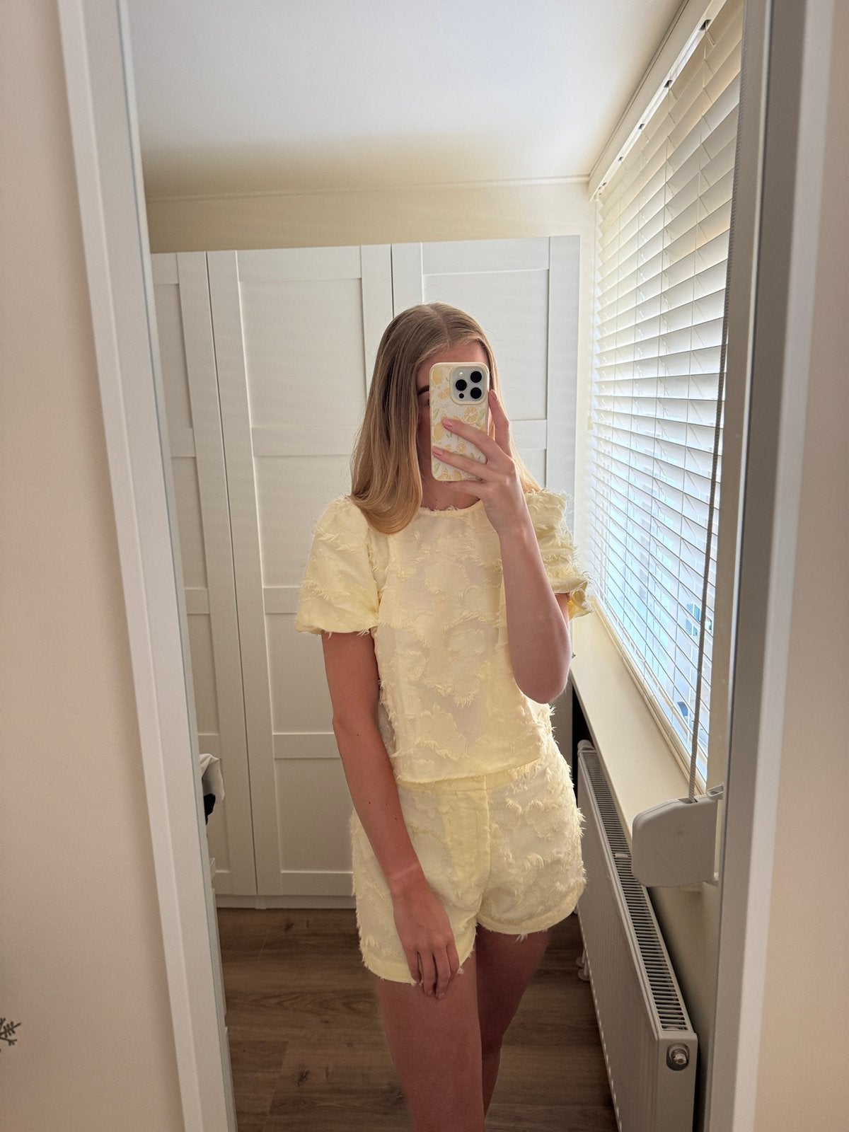 Mooie butter yellow set van the sting, Ophalen of Verzenden, Nieuw, Maat 38/40 (M), Geel