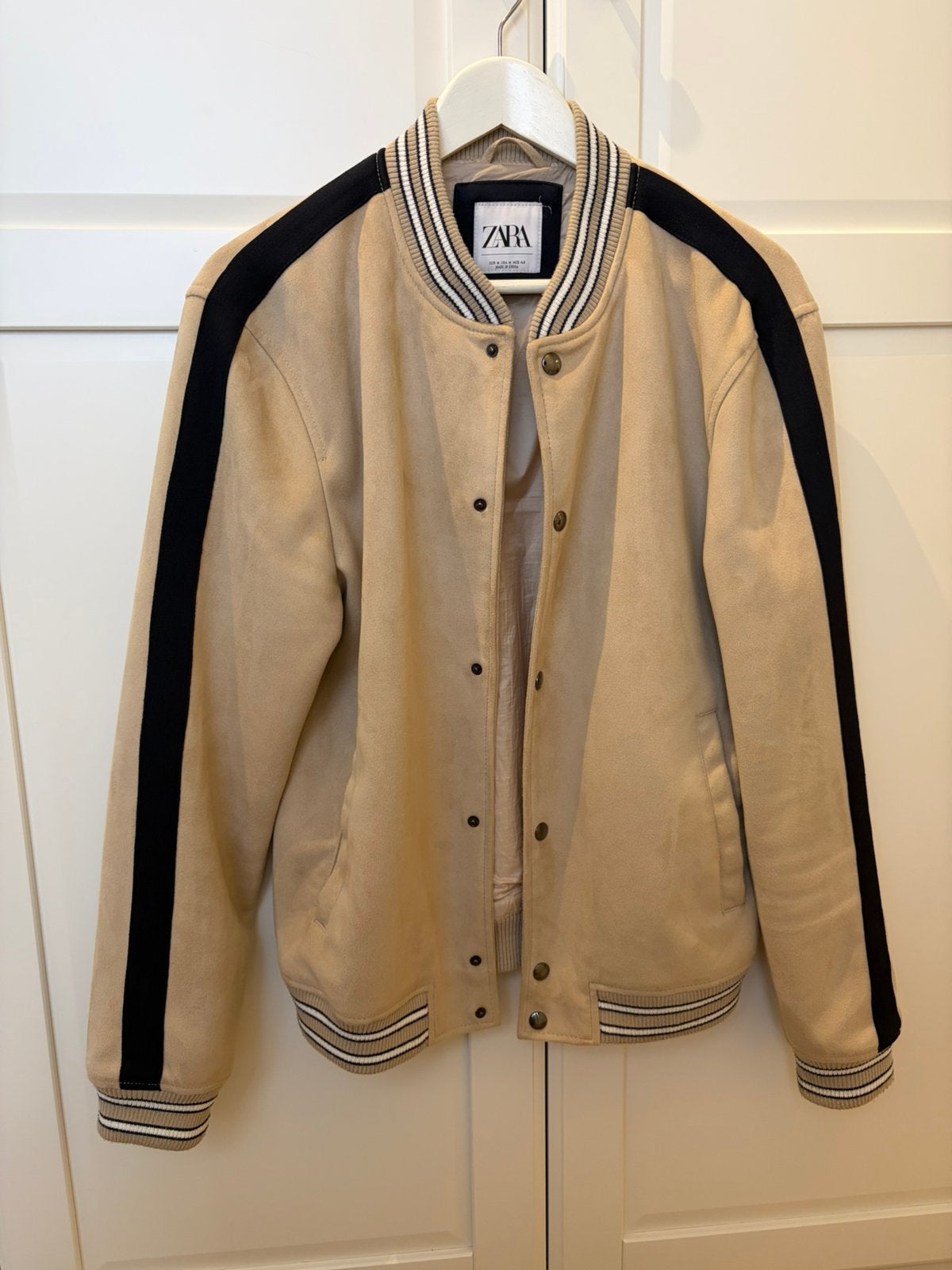Bomberjack zara maat M beige, Ophalen, Zo goed als nieuw, Maat 38/40 (M), Zwart
