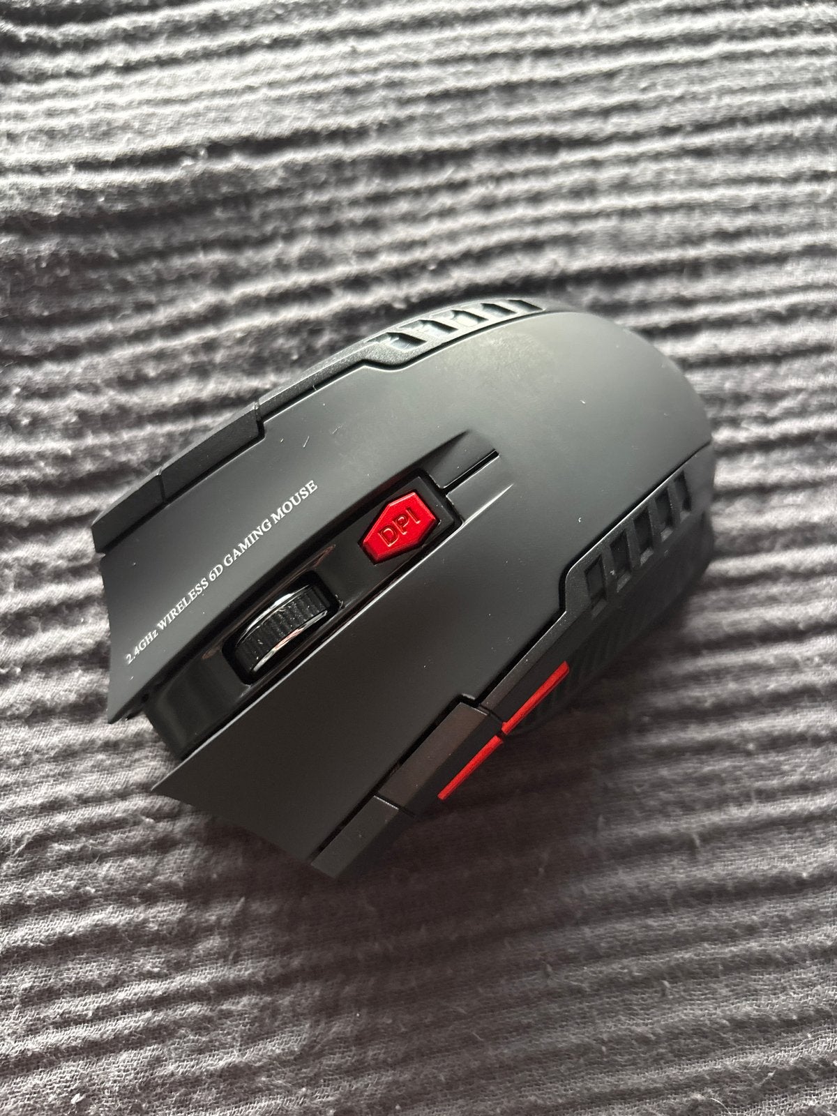 Draadloze Gaming Muis - Zwart met Rode Accenten, Computers en Software, Muizen, Rechtshandig, Muis, Gaming muis, Ophalen of Verzenden