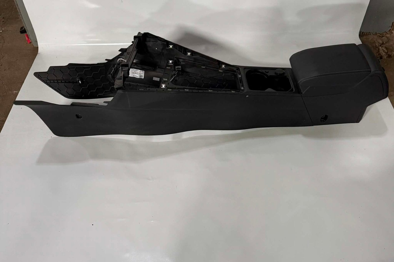 VW Golf 8 R armsteun, Auto diversen, Automatten, Ophalen of Verzenden